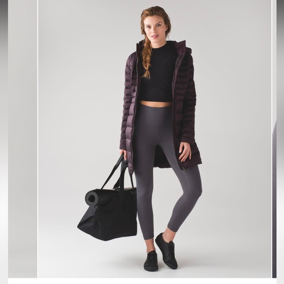 EUC! LLL Align Pant in “dark carbon” grey - Picture 3 of 11